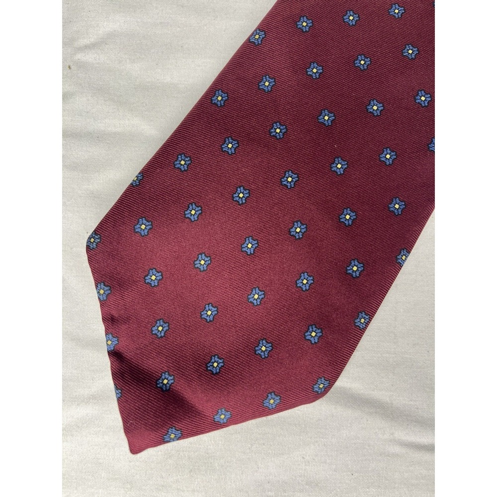 Vintage Oak Hall Memphis Repp Tie Red Blue Flowers 100% Silk USA Made